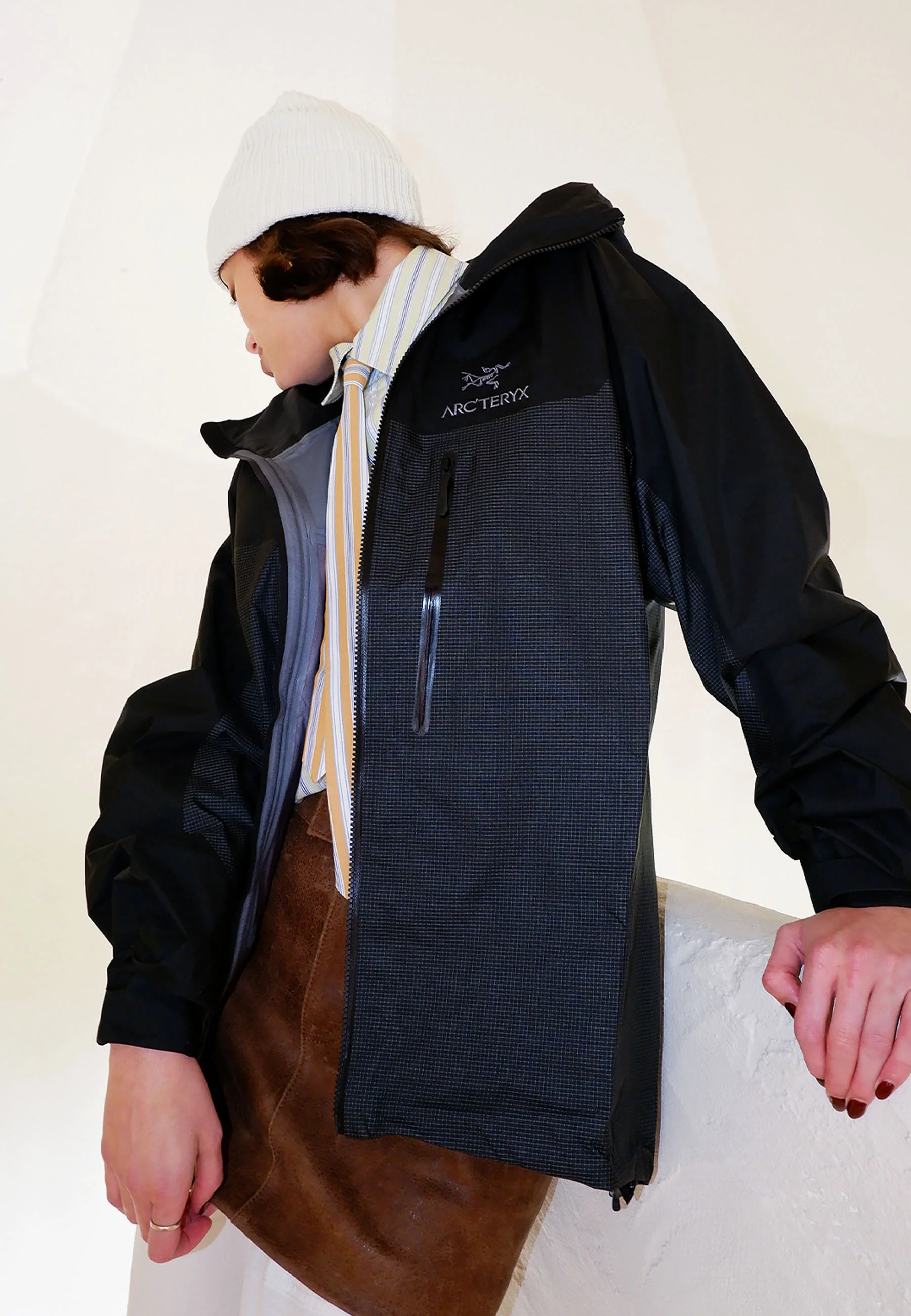 Alpha Jacket - Black - Image 3