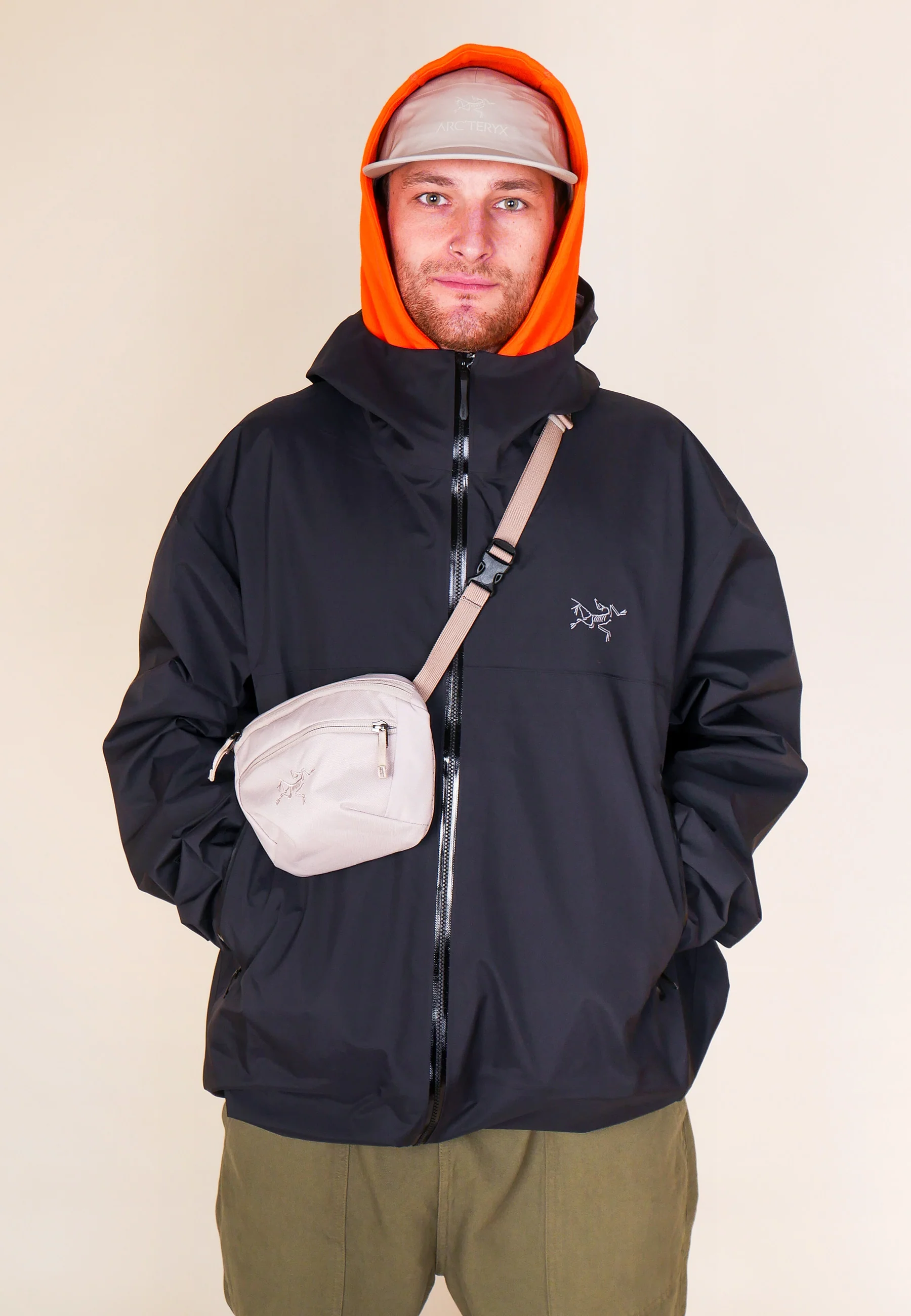 Beta Jacket - Black - Image 3