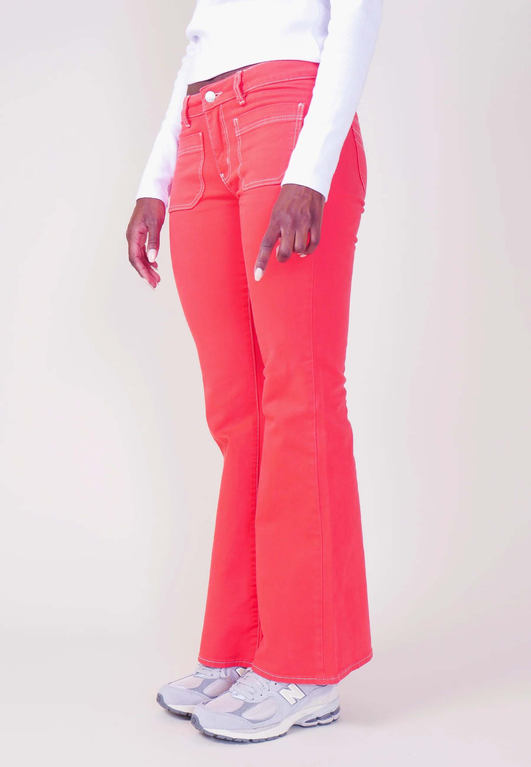 Sailor Low Flare Jeans - Scarlet - Image 3